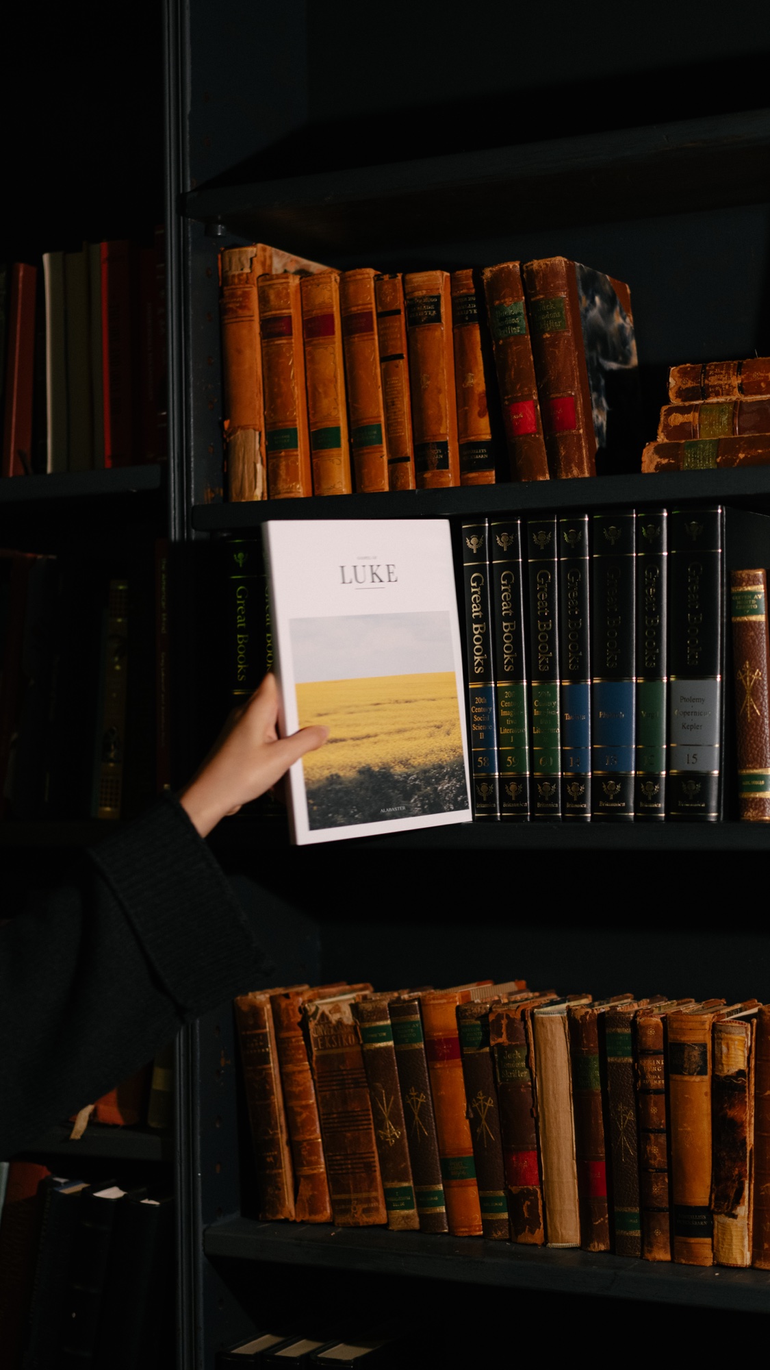 Alabaster Rebrand: Lifestyle, New York rebrand shoot 2025, Luke softcover taken from the shelf